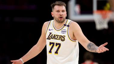 武体集团官方：武汉体育中心将改建为8万坐席专业足球场